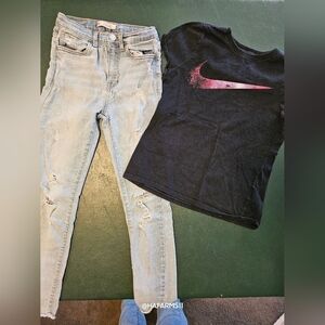 Outfit for Girls - Levi Jeans and Nike T-shirt